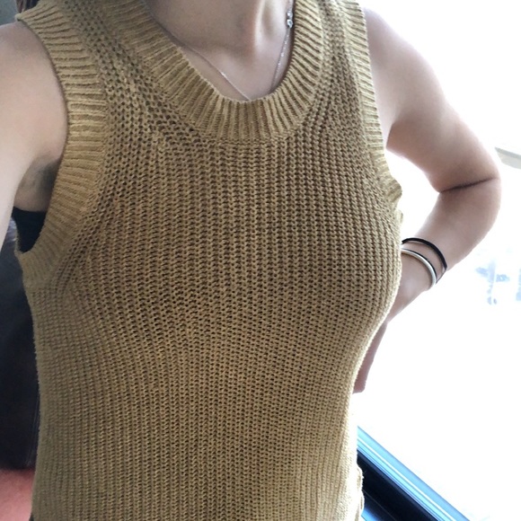 ANN TAYLOR TOP - Picture 9 of 9